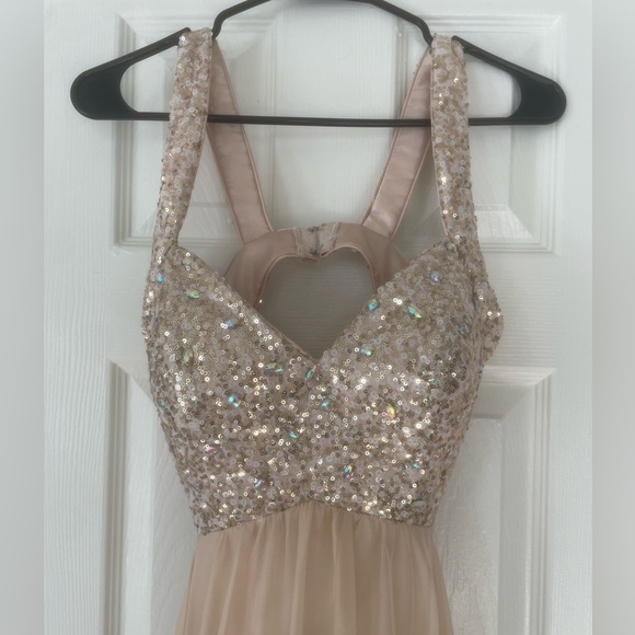 Faviana Dresses & Skirts - Faviana Cream Satin Dress